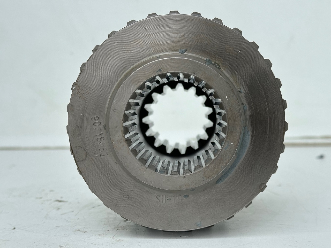 Pièces de train de roulement pour Engins de chantier Liebherr Lamellenträger ID-Nr.90218052. FAT500F522, FAT500F528, FAT500F529, FAT500F559. PR73605, PR7363, PR7364. #90218052.02#: photos 8 Pièces de train de roulement pour Engins de chantier Liebherr Lamellenträger ID-Nr.90218052. FAT500F522, FAT500F528, FAT500F529, FAT500F559. PR73605, PR7363, PR7364. #90218052.02#: photos 8