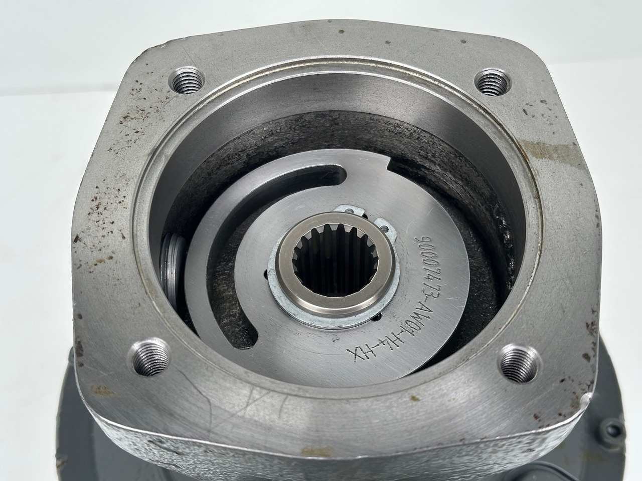 Liebherr Liebherr Drehwerkantrieb Typ:DAT200/1455 mit ID-Nr.13763178 - ID-Nr.13777972. #13763178.545-01216# - Moteur de rotation pour Grue sur chenilles: photos 5 Liebherr Liebherr Drehwerkantrieb Typ:DAT200/1455 mit ID-Nr.13763178 - ID-Nr.13777972. #13763178.545-01216# - Moteur de rotation pour Grue sur chenilles: photos 5