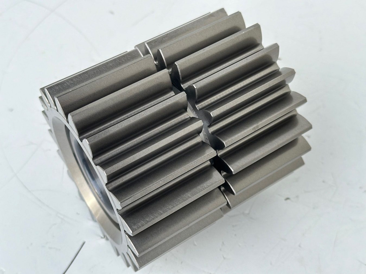 Moteur de translation pour Pelle sur chenille Liebherr Planetenrad mit Zylinderrollenlager ID-Nr.969490401-ID-Nr.10168338. FAT355P076-FAT355P077-FAT355P120. LH26,LH30C,LH40C,ER934,LO1916,LO1926,LOS916,LOS926,R906,R906 PROTO,R916,R920,R922,R924,R: photos 7 Moteur de translation pour Pelle sur chenille Liebherr Planetenrad mit Zylinderrollenlager ID-Nr.969490401-ID-Nr.10168338. FAT355P076-FAT355P077-FAT355P120. LH26,LH30C,LH40C,ER934,LO1916,LO1926,LOS916,LOS926,R906,R906 PROTO,R916,R920,R922,R924,R: photos 7