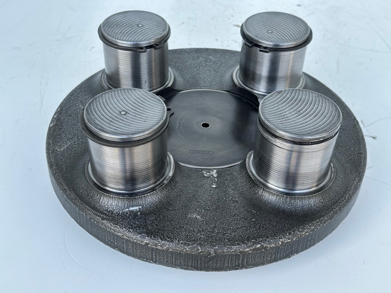 Liebherr Planetenträger ID-Nr.90006116. SAT325/274 - SAT325/294. R936, R940, R946, R950, RZG390. #90006116.FR.40254# - Moteur de rotation pour Pelle sur chenille: photos 2 Liebherr Planetenträger ID-Nr.90006116. SAT325/274 - SAT325/294. R936, R940, R946, R950, RZG390. #90006116.FR.40254# - Moteur de rotation pour Pelle sur chenille: photos 2