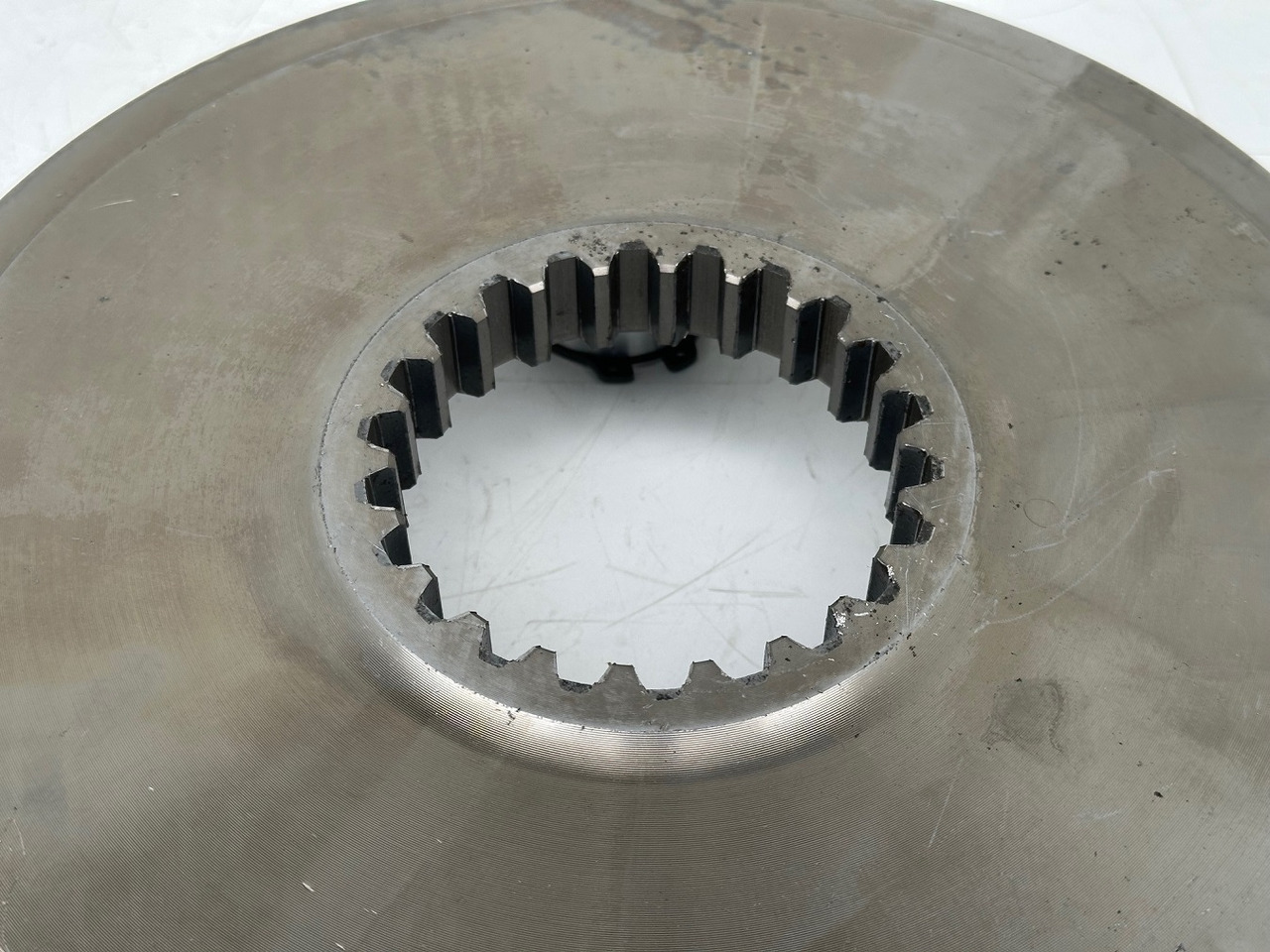 Moteur de translation pour Engins de chantier Liebherr Planetenträger ID-Nr.90024938. FAT400P112 -FAT400P130 - FAT400P139. LO1936, LOS926, R926, R928, R930, R934, R936, R940, R944, R946, R950 T. #90024938.L1.6897#: photos 7 Moteur de translation pour Engins de chantier Liebherr Planetenträger ID-Nr.90024938. FAT400P112 -FAT400P130 - FAT400P139. LO1936, LOS926, R926, R928, R930, R934, R936, R940, R944, R946, R950 T. #90024938.L1.6897#: photos 7