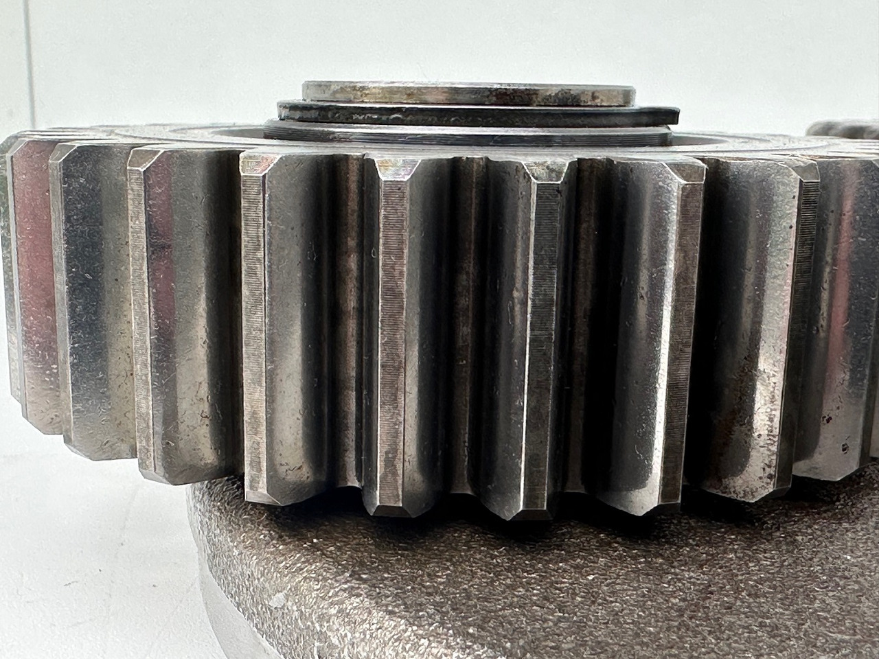Moteur de translation pour Pelle sur chenille Liebherr Planetenträger ID-Nr.90024938 mit Planetenräder ID-Nr.90024939.  FAT400P112 -FAT400P130 - FAT400P139.  LO1936,LOS926,R926,R928,R930,R934,R936,R940,R944,R946,R950 T. #H1.6569.90024939#: photos 8