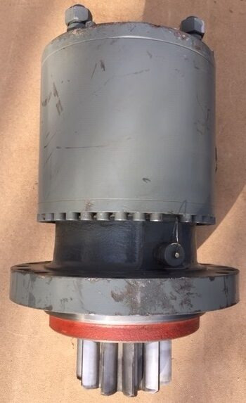 Liebherr Schwenkantrieb SAT250/283, ID-Nr.90203235 - ID-Nr.90203237 - ID-Nr.90208630. - Moteur de rotation pour Pelle sur chenille: photos 1 Liebherr Schwenkantrieb SAT250/283, ID-Nr.90203235 - ID-Nr.90203237 - ID-Nr.90208630. - Moteur de rotation pour Pelle sur chenille: photos 1