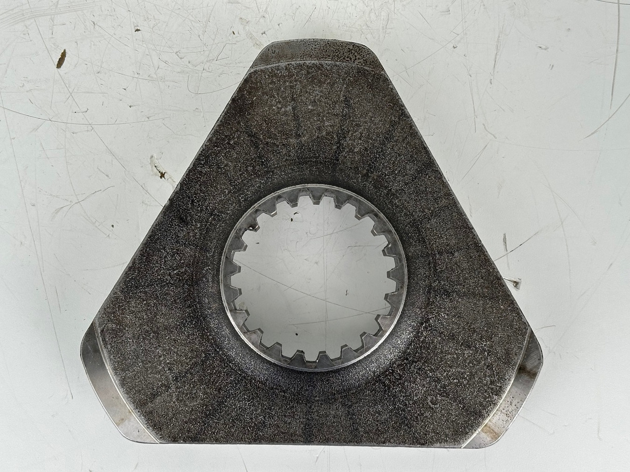 Moteur de translation pour Engins de chantier Original Liebherr Planetenträger ID-Nr.90214391. FAT400P130. LOS926,R926,R930,R934,R936 K-LC,R936 K-NLC,R936 K-SLC,R938. #90214391.FI.2049#: photos 6 Moteur de translation pour Engins de chantier Original Liebherr Planetenträger ID-Nr.90214391. FAT400P130. LOS926,R926,R930,R934,R936 K-LC,R936 K-NLC,R936 K-SLC,R938. #90214391.FI.2049#: photos 6