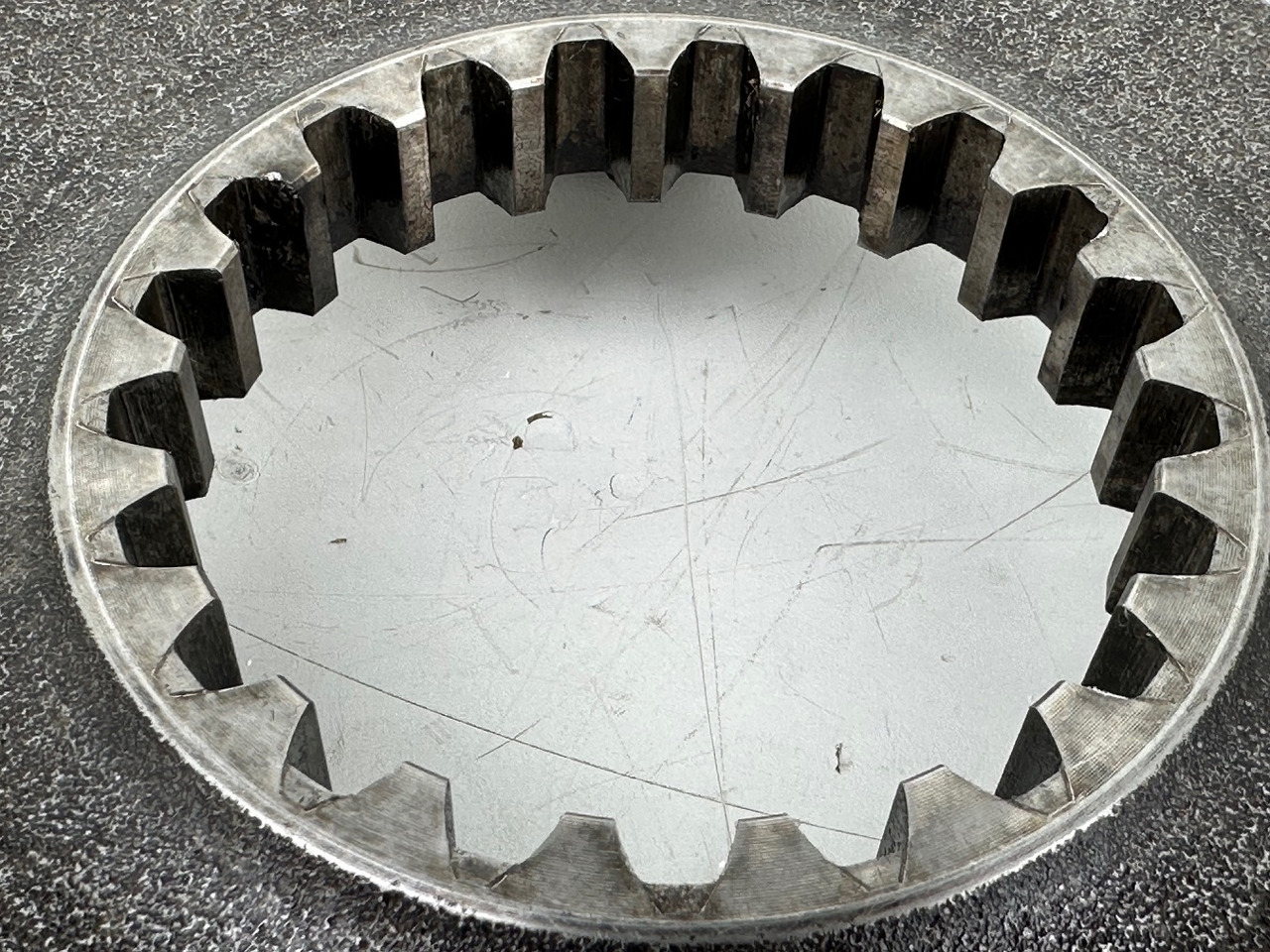 Moteur de translation pour Engins de chantier Original Liebherr Planetenträger ID-Nr.90214391. FAT400P130. LOS926,R926,R930,R934,R936 K-LC,R936 K-NLC,R936 K-SLC,R938. #90214391.FI.2049#: photos 9 Moteur de translation pour Engins de chantier Original Liebherr Planetenträger ID-Nr.90214391. FAT400P130. LOS926,R926,R930,R934,R936 K-LC,R936 K-NLC,R936 K-SLC,R938. #90214391.FI.2049#: photos 9