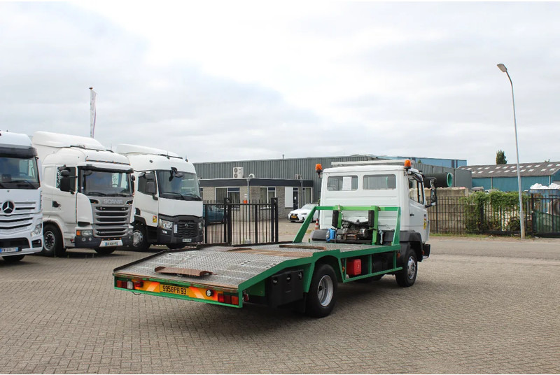 Mercedes-Benz 914 * WINCH * 4X2 * TOP CODITION * - Camion porte-voitures: photos 5 Mercedes-Benz 914 * WINCH * 4X2 * TOP CODITION * - Camion porte-voitures: photos 5