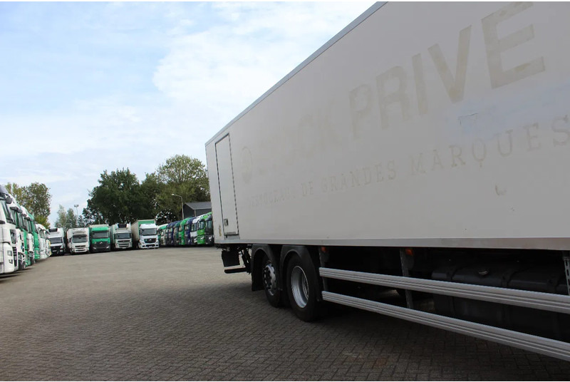 Camion frigorifique Scania P320 * EURO5 * 6X2 * CARRIER SUPRA 750 * MANUAL *: photos 11