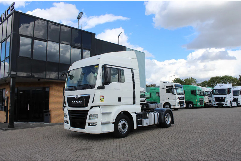MAN TGX 18.500 * RETARDER * EURO6 * 4X2 * - Tracteur routier: photos 1 MAN TGX 18.500 * RETARDER * EURO6 * 4X2 * - Tracteur routier: photos 1