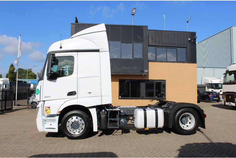 Mercedes-Benz Actros 1843 * RETARDER * EURO6 * 4X2 * - Tracteur routier: photos 2 Mercedes-Benz Actros 1843 * RETARDER * EURO6 * 4X2 * - Tracteur routier: photos 2
