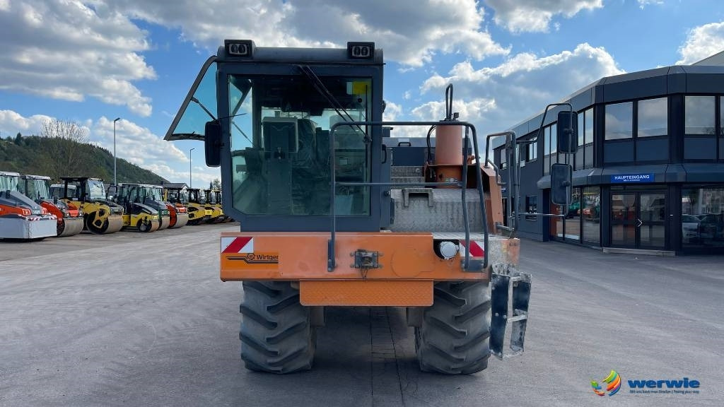 Wirtgen WR2400 - Travaux routiers: photos 3 Wirtgen WR2400 - Travaux routiers: photos 3
