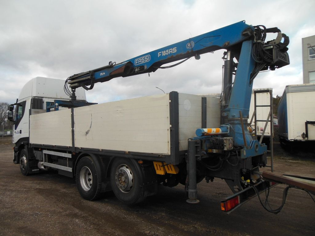 Iveco STRALIS AS 260S45, 6X2, MANUELL, FASSI F185 - Camion plateau, Camion grue: photos 4 Iveco STRALIS AS 260S45, 6X2, MANUELL, FASSI F185 - Camion plateau, Camion grue: photos 4