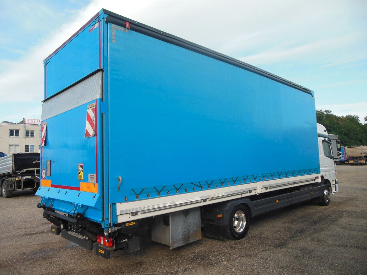 Mercedes-Benz 1223 ATEGO, GARANTI 12/2027, TOP, WIE NEUE!!! - Camion à rideaux coulissants: photos 3 Mercedes-Benz 1223 ATEGO, GARANTI 12/2027, TOP, WIE NEUE!!! - Camion à rideaux coulissants: photos 3