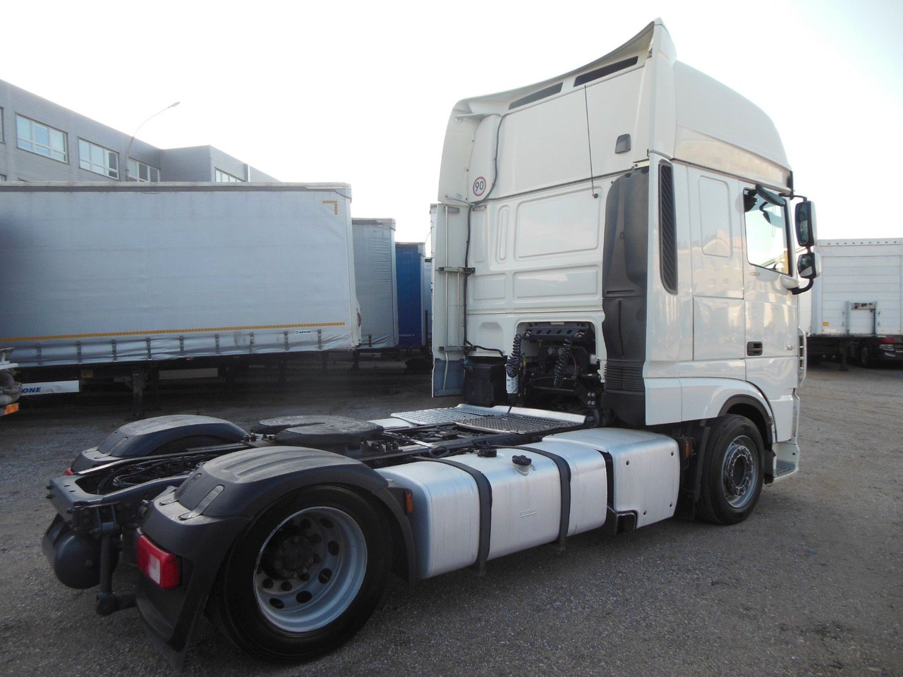 DAF XF 106.480 SSC, LOWDECK, STANDKLIMA, TOP!!! - Tracteur routier: photos 3 DAF XF 106.480 SSC, LOWDECK, STANDKLIMA, TOP!!! - Tracteur routier: photos 3