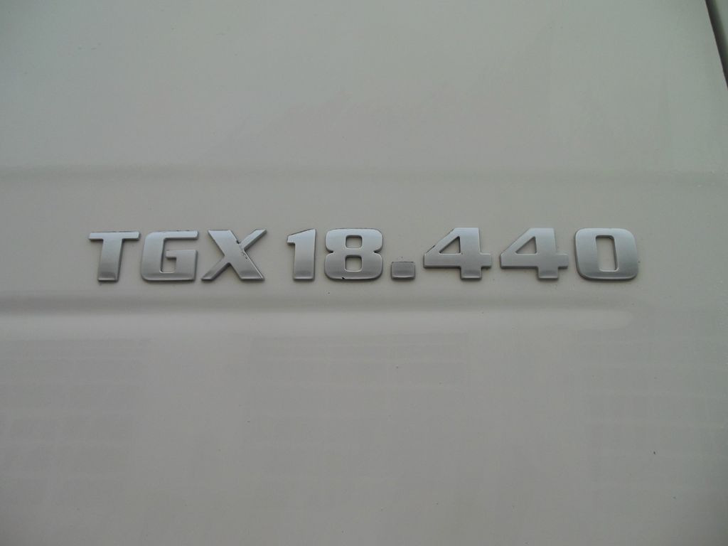 MAN TGX 18.440 BLS, INTARDER, AUTOMATIC, EURO 6 MAN TGX 18.440 BLS, INTARDER, AUTOMATIC, EURO 6 - Tracteur routier: photos 5 MAN TGX 18.440 BLS, INTARDER, AUTOMATIC, EURO 6 MAN TGX 18.440 BLS, INTARDER, AUTOMATIC, EURO 6 - Tracteur routier: photos 5