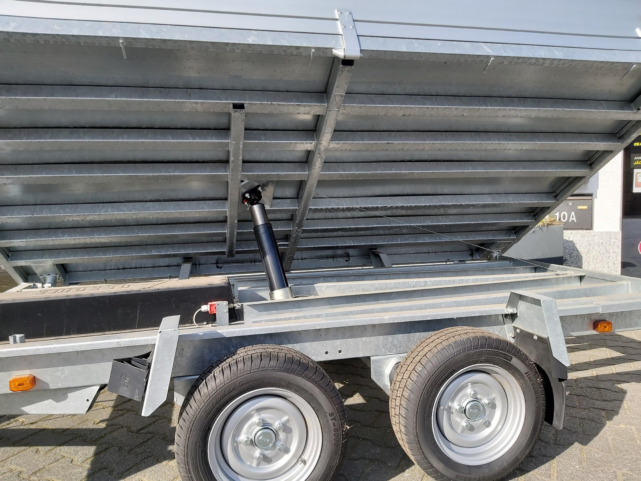 Anssems Kipper KSX 3500 Elektrisch 305x178x35cm Stahlboden niedrig Fahrgestell 3500kg - Remorque benne: photos 5 Anssems Kipper KSX 3500 Elektrisch 305x178x35cm Stahlboden niedrig Fahrgestell 3500kg - Remorque benne: photos 5