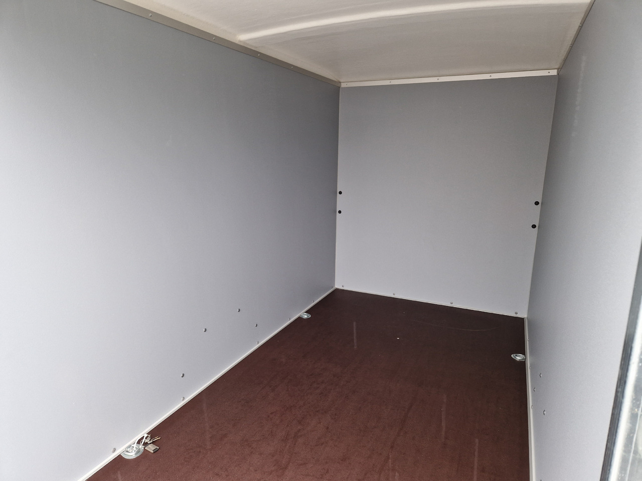 Remorque fourgon Böckmann Koffer KT 2513/135 F 251x130x150cm weiß Heckrampe V Deichsel 1350kg: photos 8