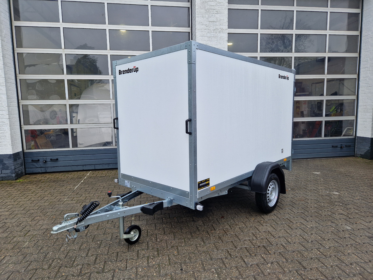Brenderup Cargo Dynamic CD260 UBD 260x130x150cm Hecktüren Wabenwände (S) 750kg - Remorque fourgon: photos 1 Brenderup Cargo Dynamic CD260 UBD 260x130x150cm Hecktüren Wabenwände (S) 750kg - Remorque fourgon: photos 1