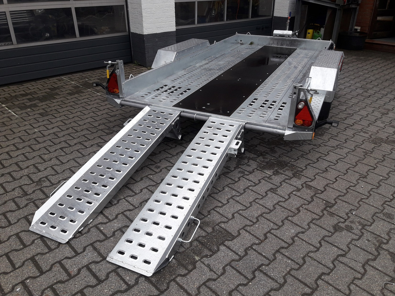 Remorque porte engin Brian James Digger Plant 543-3717-35-2 370x170cm 3500kg Rampen Reserverad 2736kg Nutzlast Aktion 24: photos 8 Remorque porte engin Brian James Digger Plant 543-3717-35-2 370x170cm 3500kg Rampen Reserverad 2736kg Nutzlast Aktion 24: photos 8