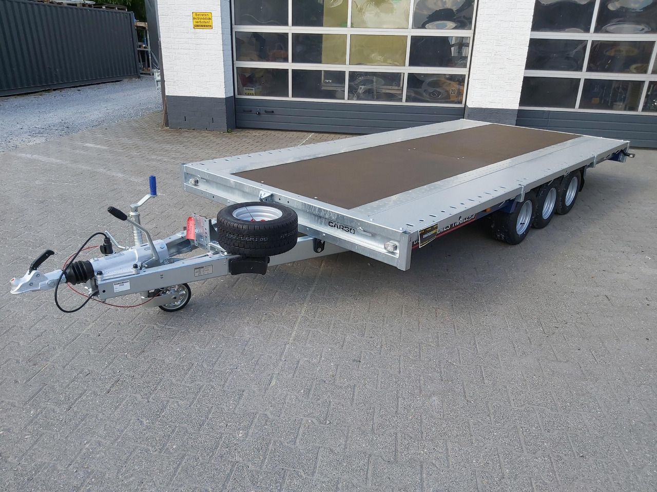 Brian James Trailer CarGO Connect 450x210cm Tridem 10" 3500kg Modell 22 - Remorque plateau: photos 1 Brian James Trailer CarGO Connect 450x210cm Tridem 10" 3500kg Modell 22 - Remorque plateau: photos 1