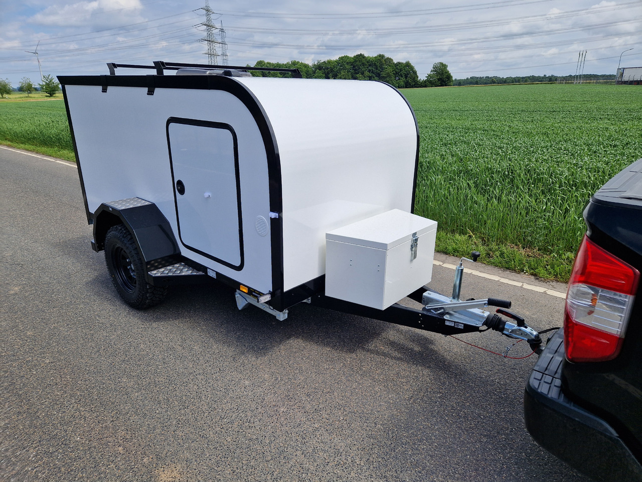 Cargo Base Camp offroad M 290x148x128cm Solar Akku 12 Volt Reeling 1350kg 100km/H - Caravane: photos 5 Cargo Base Camp offroad M 290x148x128cm Solar Akku 12 Volt Reeling 1350kg 100km/H - Caravane: photos 5