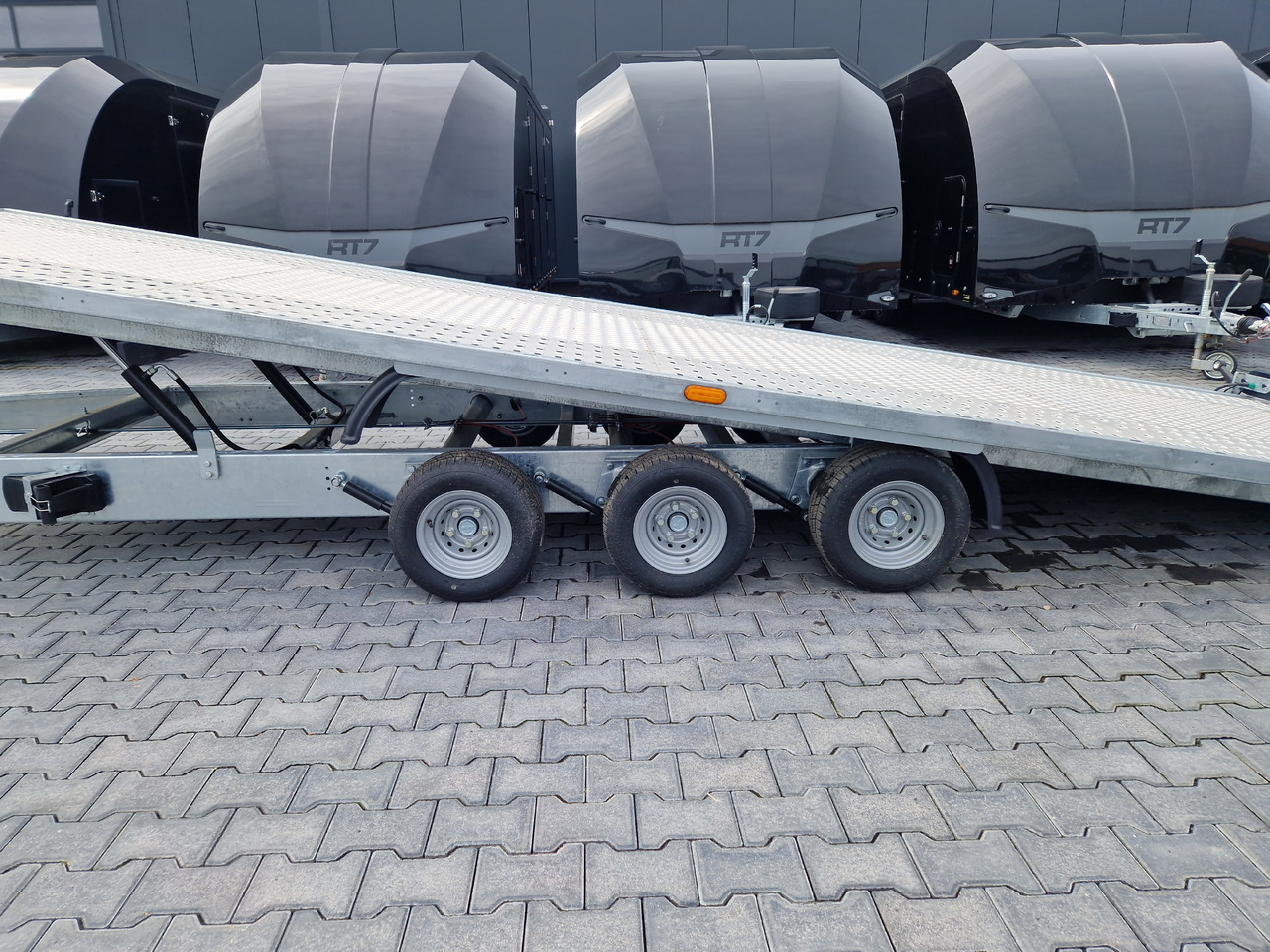 Cartrailer Expert 3560 easyload 600x216cm hydr. kippbar Winde Resrad Premium Tridem 100km/H 3500kg - Remorque porte-voitures: photos 2 Cartrailer Expert 3560 easyload 600x216cm hydr. kippbar Winde Resrad Premium Tridem 100km/H 3500kg - Remorque porte-voitures: photos 2