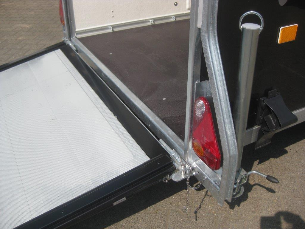Remorque fourgon Debon Cargo 1300 300x152x168cm black aerodynamik Pullman II 100km/H 1300kg Modell 2024: photos 9