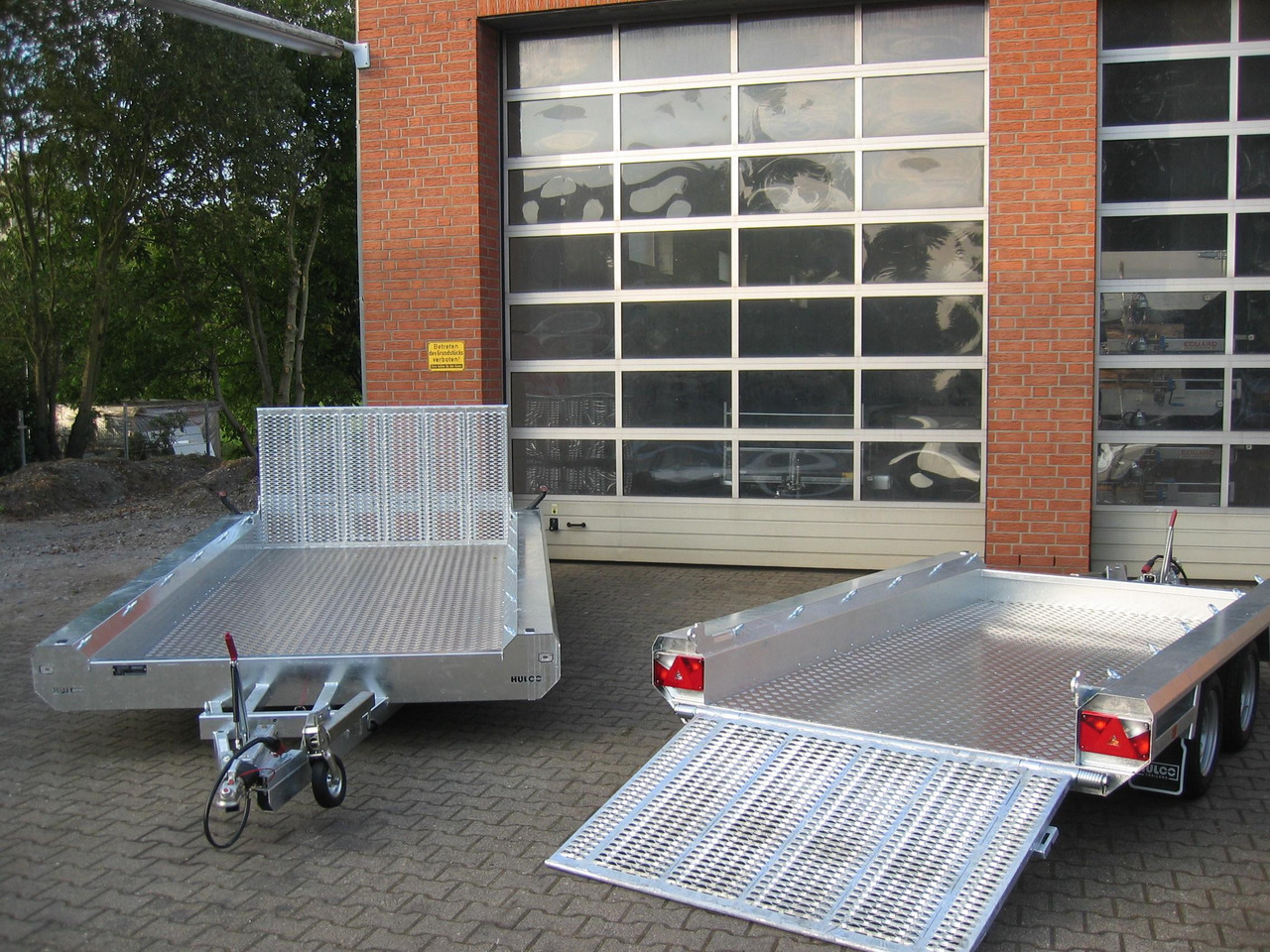 HULCO TERRAX Aluboden 294x150x27cm Heckrampe 100cm (M) 3000kg Abverkauf - Remorque porte engin: photos 2 HULCO TERRAX Aluboden 294x150x27cm Heckrampe 100cm (M) 3000kg Abverkauf - Remorque porte engin: photos 2