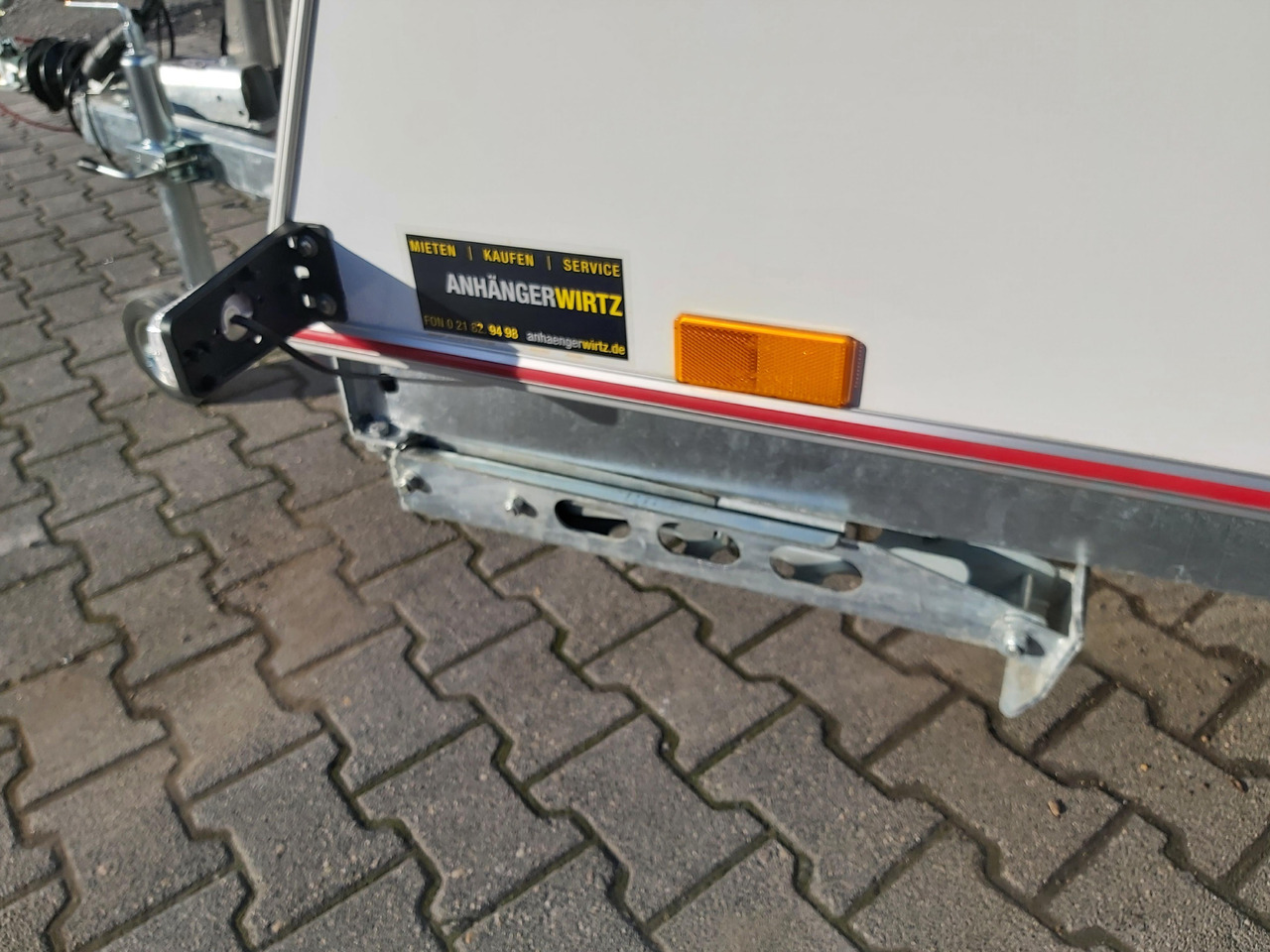 Kargo Camp TFS S Midi+ 320x150x180cm aero Seitentür Rampe Fenster+ 230V 12V 750kg Bremse 100km/H - Caravane: photos 4 Kargo Camp TFS S Midi+ 320x150x180cm aero Seitentür Rampe Fenster+ 230V 12V 750kg Bremse 100km/H - Caravane: photos 4