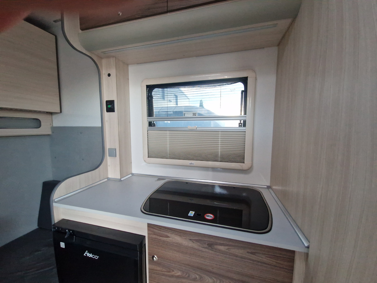 Remorque voiture Koffer Sport Camp TFS 600.01 600x200x210cm Premium Laderaum 300cm Seitentür Wohnabteil 3000kg 100km: photos 10 Remorque voiture Koffer Sport Camp TFS 600.01 600x200x210cm Premium Laderaum 300cm Seitentür Wohnabteil 3000kg 100km: photos 10