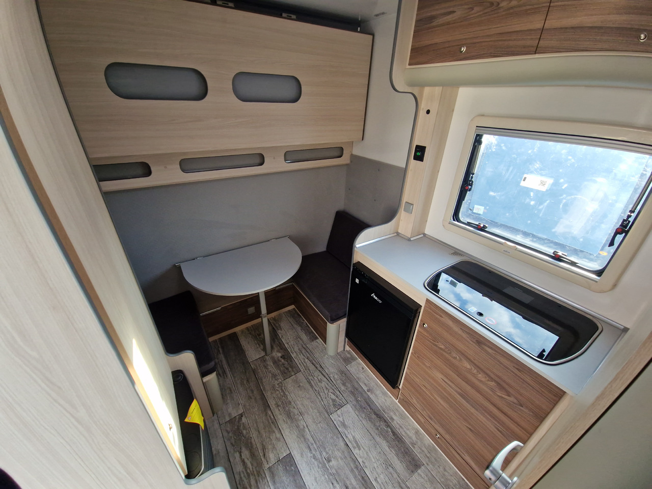 Remorque voiture Koffer Sport Camp TFS 600.01 600x200x210cm Premium Laderaum 300cm Seitentür Wohnabteil 3000kg 100km: photos 13 Remorque voiture Koffer Sport Camp TFS 600.01 600x200x210cm Premium Laderaum 300cm Seitentür Wohnabteil 3000kg 100km: photos 13