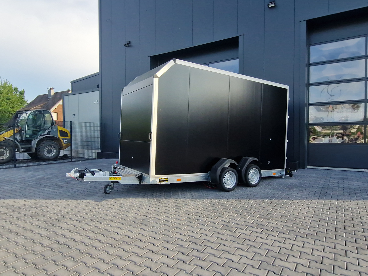 Kofferanhänger EasyLift L+ 3500 350x163x230cm black aerodynamisch 3500kg - Remorque porte engin: photos 2 Kofferanhänger EasyLift L+ 3500 350x163x230cm black aerodynamisch 3500kg - Remorque porte engin: photos 2