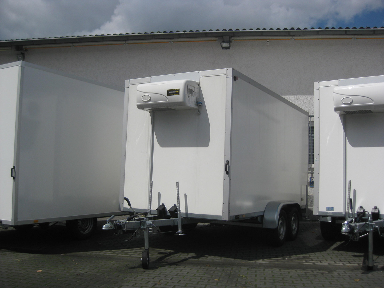 Kühlanhänger AZKF 2740/180 395x178x200cm Govi Kühlaggregat 5 60 Frioliner Modell 2023 - Remorque frigorifique: photos 1 Kühlanhänger AZKF 2740/180 395x178x200cm Govi Kühlaggregat 5 60 Frioliner Modell 2023 - Remorque frigorifique: photos 1