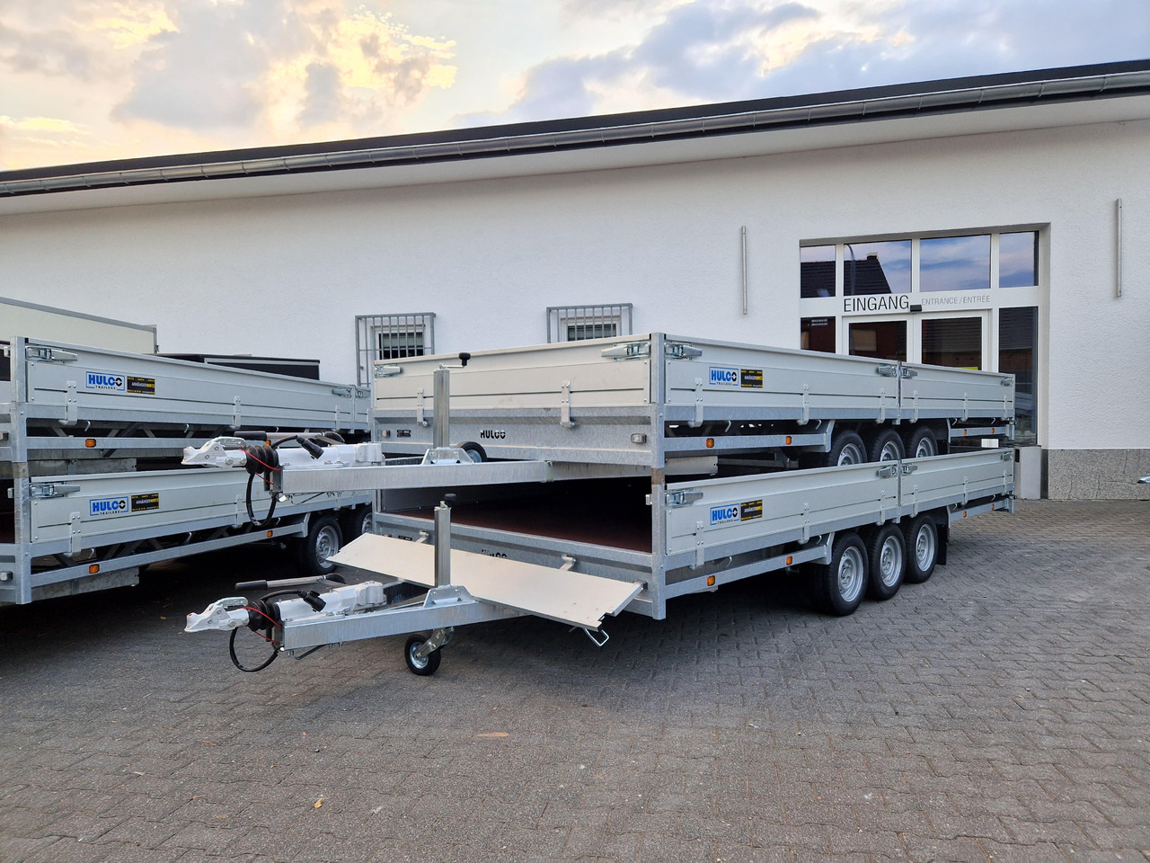 MEDAX - 3 3500 502x223x30cm Tridem 12" niedrig Fahrwerk (XXL) 3500kg - Remorque plateau: photos 2 MEDAX - 3 3500 502x223x30cm Tridem 12" niedrig Fahrwerk (XXL) 3500kg - Remorque plateau: photos 2