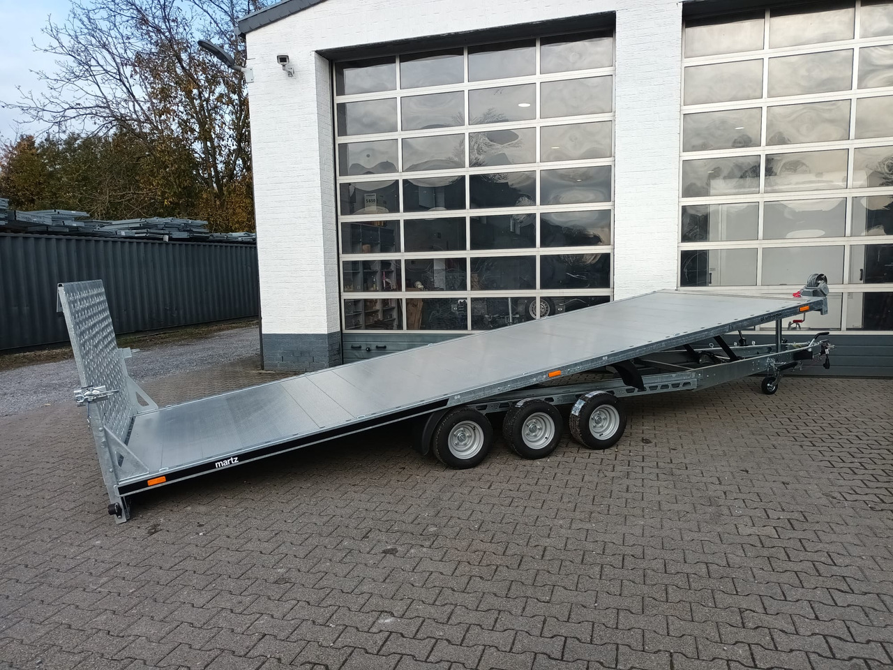 Martz Universal GT KIPP 600/3 S 600x210cm Aluboden ankippbar Hecklappe Winde Tridem 10" 3500kg - Remorque porte engin: photos 3 Martz Universal GT KIPP 600/3 S 600x210cm Aluboden ankippbar Hecklappe Winde Tridem 10" 3500kg - Remorque porte engin: photos 3