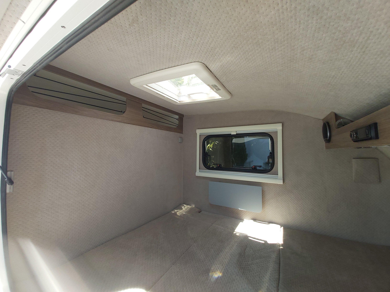 Caravane Mini Camper Mini Tommy TMC25 Basic V1 252x140x121cm Küche 100km/H 750kg ohne Bremse Winter Aktion: photos 9 Caravane Mini Camper Mini Tommy TMC25 Basic V1 252x140x121cm Küche 100km/H 750kg ohne Bremse Winter Aktion: photos 9