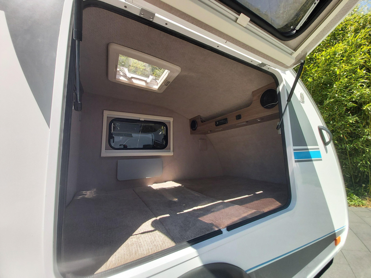 Caravane Mini Camper Mini Tommy TMC25 Basic V1 252x140x121cm Küche 100km/H 750kg ohne Bremse Winter Aktion: photos 8 Caravane Mini Camper Mini Tommy TMC25 Basic V1 252x140x121cm Küche 100km/H 750kg ohne Bremse Winter Aktion: photos 8