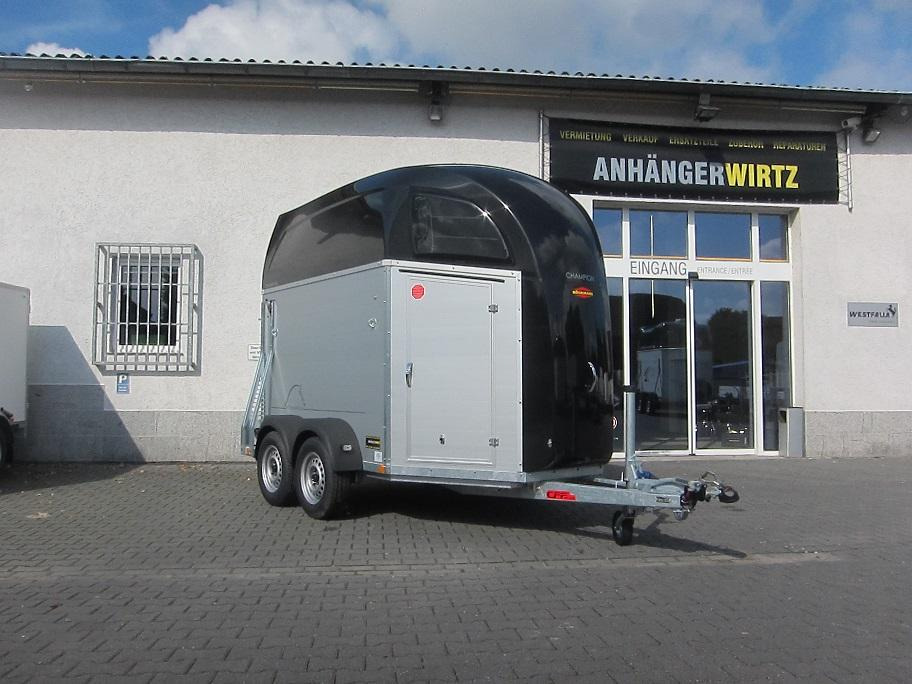Pferdeanhänger Böckmann Champion R Sattelkammer blackline 2400kg CFF+ 100 km/H Modell 25 - Van chevaux: photos 2 Pferdeanhänger Böckmann Champion R Sattelkammer blackline 2400kg CFF+ 100 km/H Modell 25 - Van chevaux: photos 2