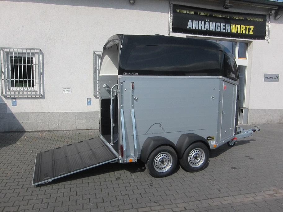 Pferdeanhänger Böckmann Champion R Sattelkammer blackline 2400kg CFF+ 100 km/H Modell 25 - Van chevaux: photos 5 Pferdeanhänger Böckmann Champion R Sattelkammer blackline 2400kg CFF+ 100 km/H Modell 25 - Van chevaux: photos 5