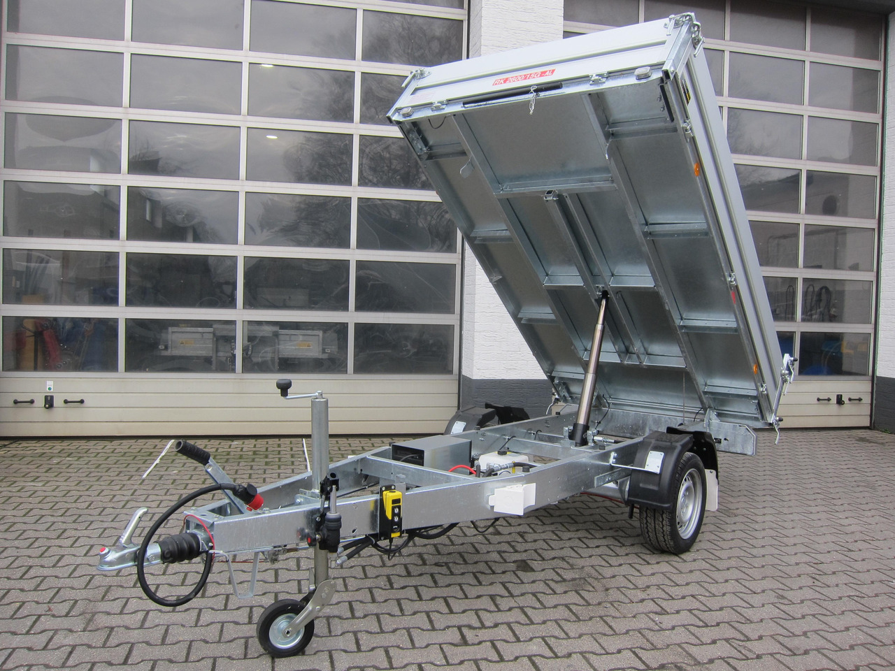 Pongratz Kipper RK 2600/15 G-AL Elektrisch + Notpumpe 260x151x36cm Stahlboden Pendel 13" 1800kg - Remorque benne: photos 1 Pongratz Kipper RK 2600/15 G-AL Elektrisch + Notpumpe 260x151x36cm Stahlboden Pendel 13" 1800kg - Remorque benne: photos 1