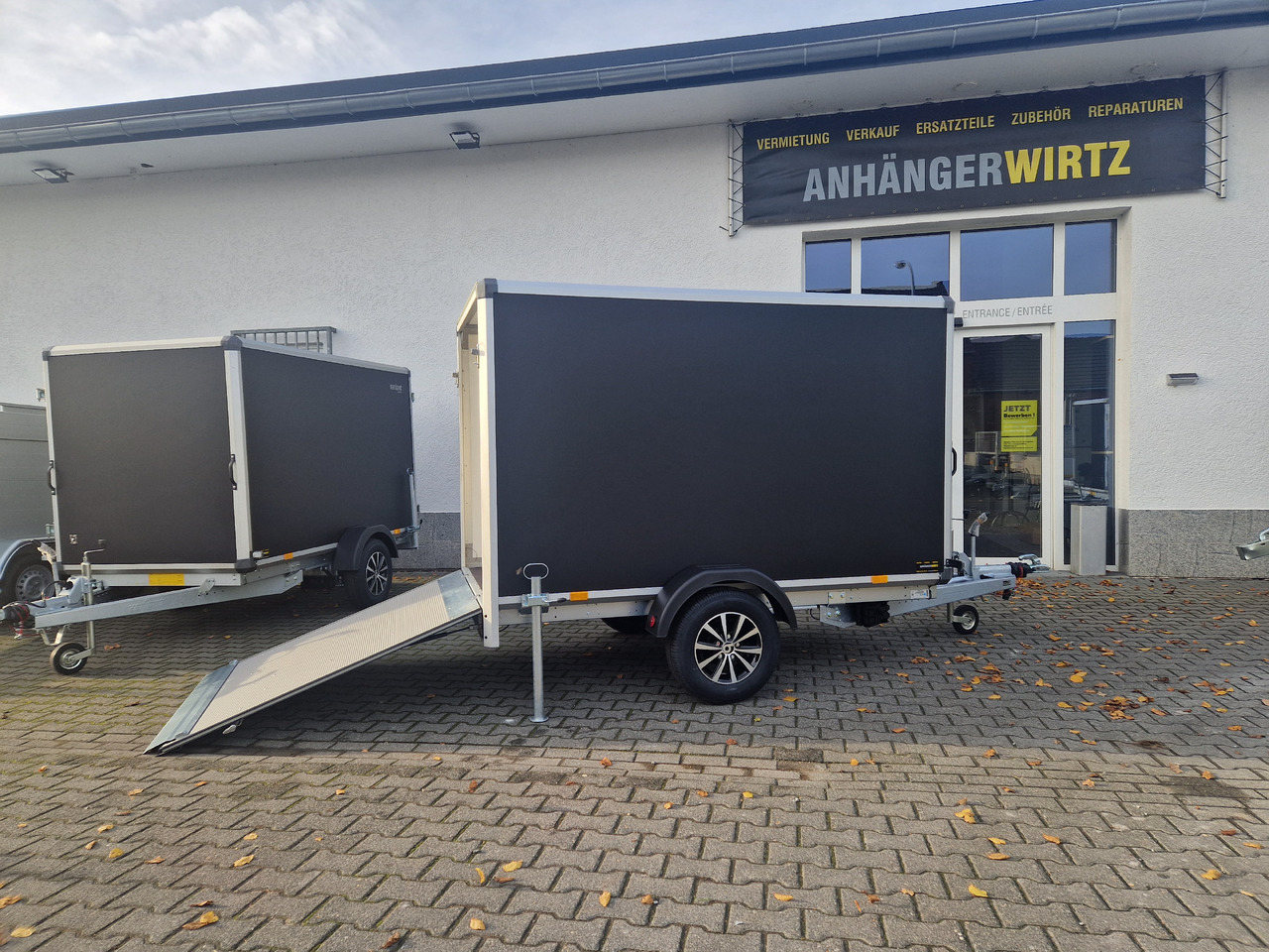 Variant C1315 C2 Edition black 258x148x157cm Alufelgen Heckrampe 1350kg 100km/H black deal - Remorque pour moto: photos 4 Variant C1315 C2 Edition black 258x148x157cm Alufelgen Heckrampe 1350kg 100km/H black deal - Remorque pour moto: photos 4