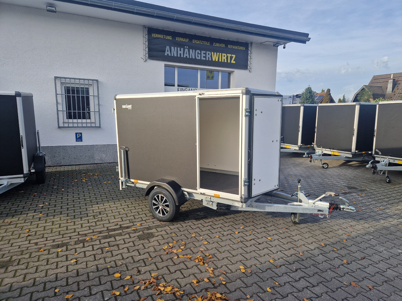 Variant C1315 C2 Edition black 258x148x157cm Alufelgen Seitentür 1350kg 100km/H black deal - Remorque fourgon: photos 4 Variant C1315 C2 Edition black 258x148x157cm Alufelgen Seitentür 1350kg 100km/H black deal - Remorque fourgon: photos 4