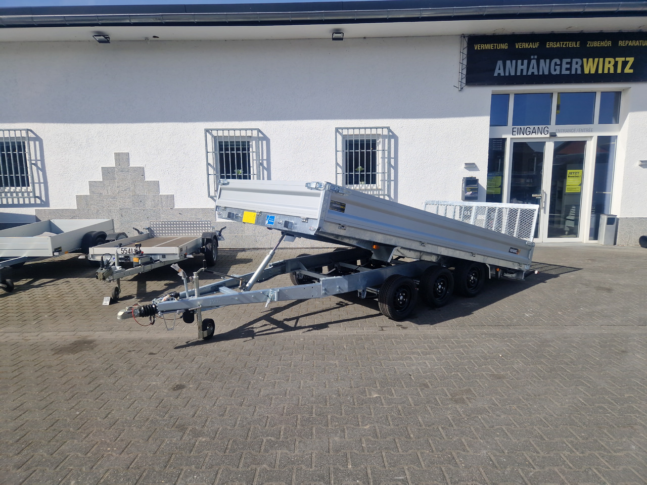 Variant Maschinentransporter 3543 UX Maxi Load LED Tridem Parabelfederung 3500kg - Remorque benne: photos 5 Variant Maschinentransporter 3543 UX Maxi Load LED Tridem Parabelfederung 3500kg - Remorque benne: photos 5