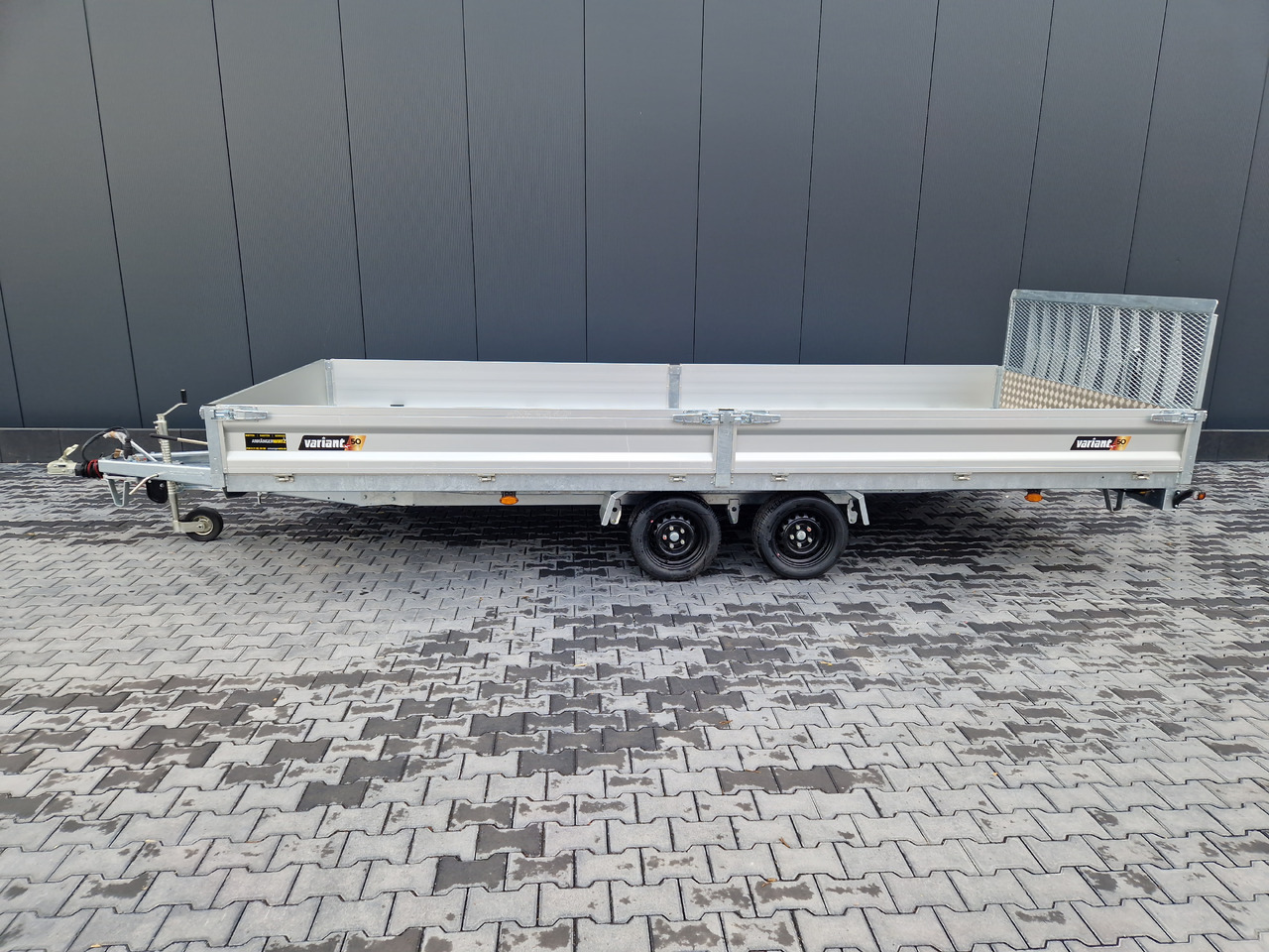 Variant Maschinentransporter 3552 UX Maxi Load 520x210x30cm Tandem Parabelfederung LED 3500kg - Remorque porte engin: photos 2 Variant Maschinentransporter 3552 UX Maxi Load 520x210x30cm Tandem Parabelfederung LED 3500kg - Remorque porte engin: photos 2