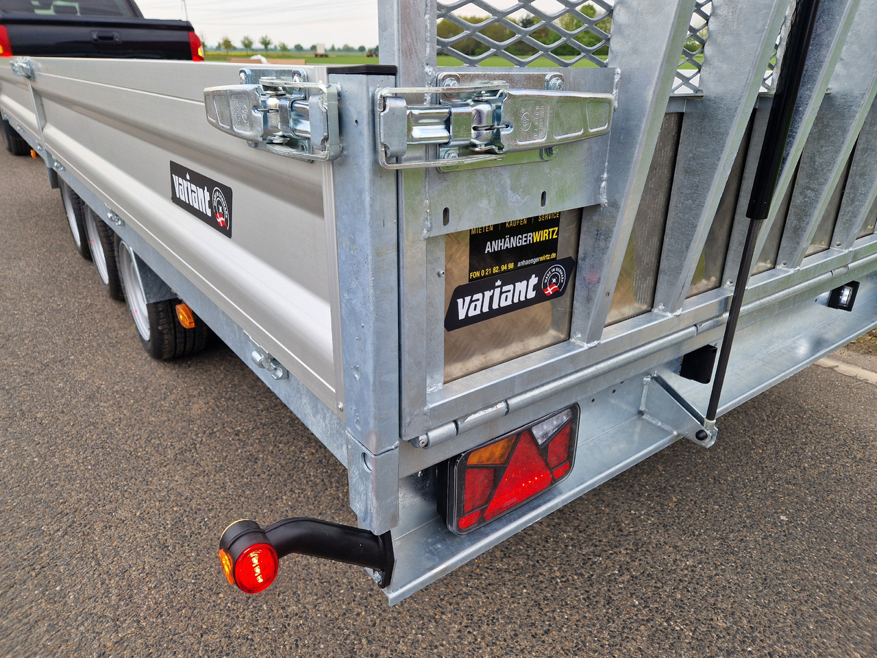 Variant Maschinentransporter 3553 UX Maxi Load LED Tridem Parabelfeder 3500kg Modell 2024 - Remorque benne: photos 4 Variant Maschinentransporter 3553 UX Maxi Load LED Tridem Parabelfeder 3500kg Modell 2024 - Remorque benne: photos 4