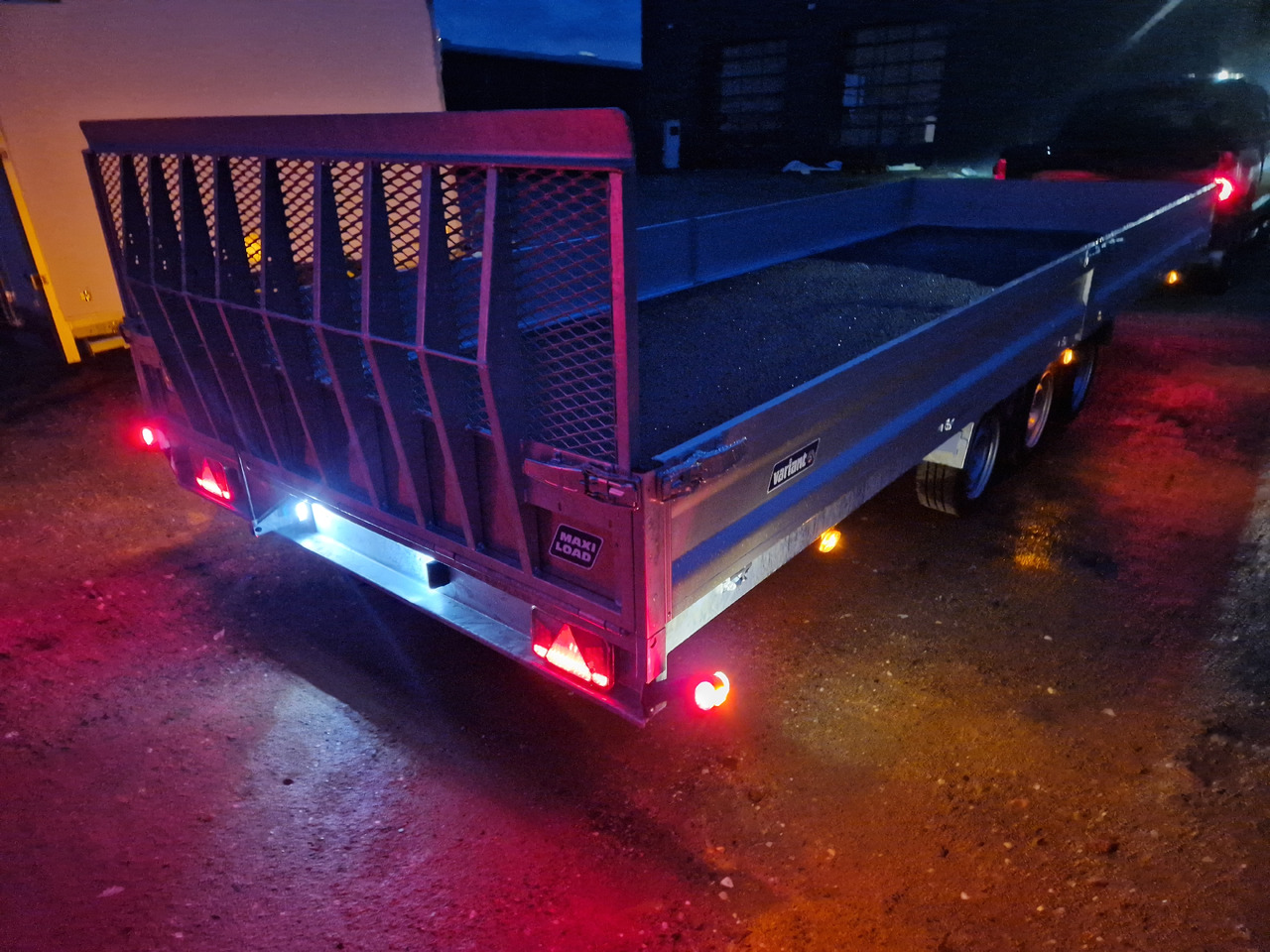 Variant Maschinentransporter 3563 UX Maxi Load 620x210x30cm LED Tridem Parabelfeder 3500kg Modell 24 - Remorque porte engin: photos 3 Variant Maschinentransporter 3563 UX Maxi Load 620x210x30cm LED Tridem Parabelfeder 3500kg Modell 24 - Remorque porte engin: photos 3