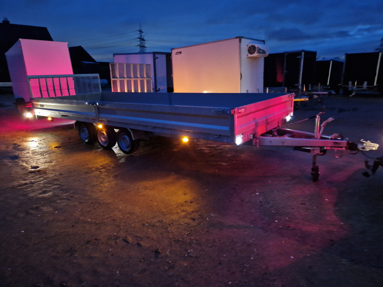 Variant Maschinentransporter 3563 UX Maxi Load 620x210x30cm LED Tridem Parabelfeder 3500kg Modell 24 - Remorque porte engin: photos 2 Variant Maschinentransporter 3563 UX Maxi Load 620x210x30cm LED Tridem Parabelfeder 3500kg Modell 24 - Remorque porte engin: photos 2
