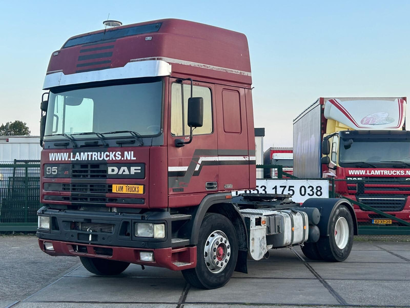 DAF 95.430 Ati MANUAL RETARDER - Tracteur routier: photos 1 DAF 95.430 Ati MANUAL RETARDER - Tracteur routier: photos 1