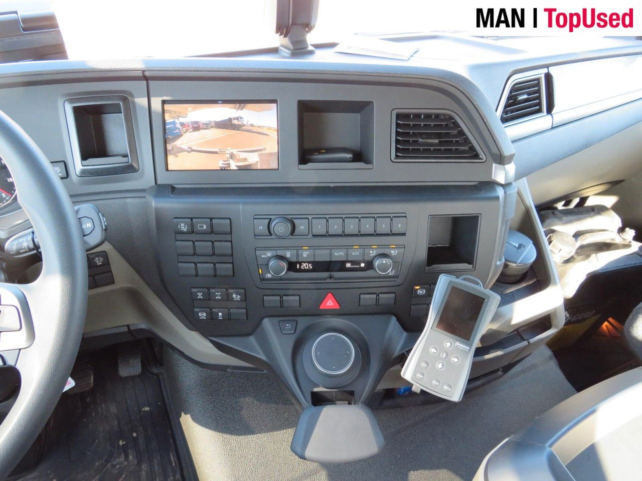 Camion multibenne MAN TGS 41.480 8x4 BB CH Schmitz Muldenkipper: photos 13