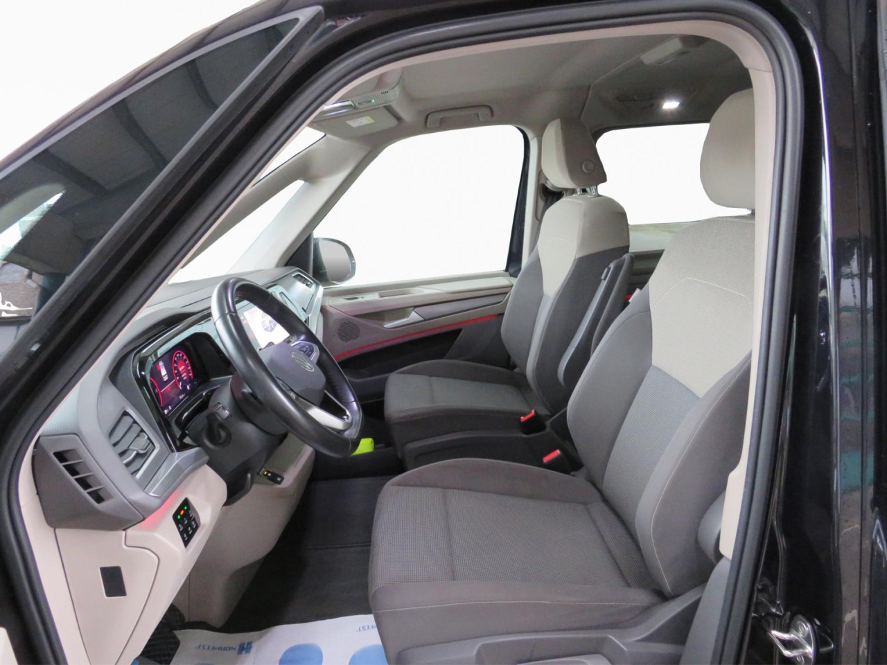 Voiture VOLKSWAGEN T7 Multivan 2.0 TDI 110 kW Life Navi LED Klima: photos 15