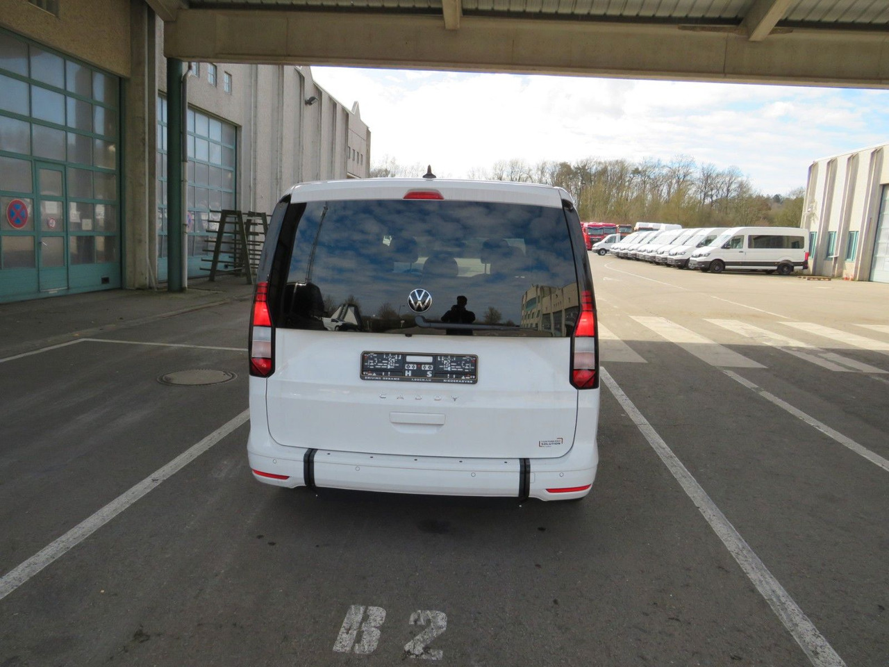 Volkswagen Caddy Maxi 2.0 TDI Rollstuhlumbau Taxirampe - Voiture: photos 5 Volkswagen Caddy Maxi 2.0 TDI Rollstuhlumbau Taxirampe - Voiture: photos 5